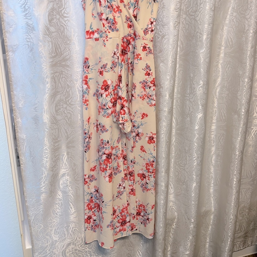 Floral Romper with Train - Picture 3 of 4